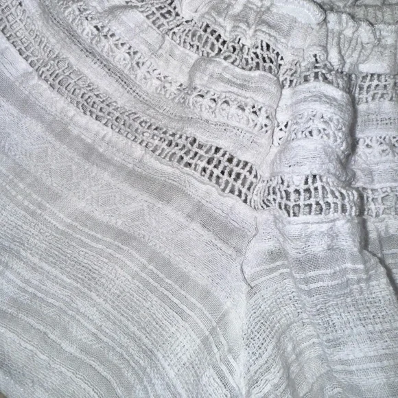 BB DAKOTA  boutique white gauze off shoulder romper women’s size medium - Picture 12 of 17